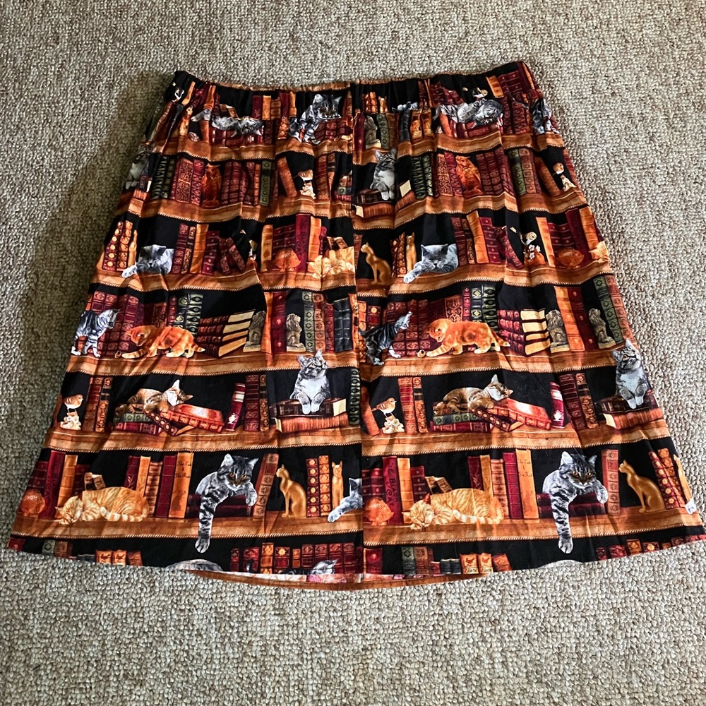 Retrolicious Cats in the Library Books Skirt 1x